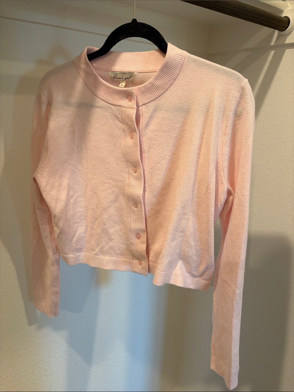 Crown & Ivy Pale Pink Cropped Button-Front Cardigan